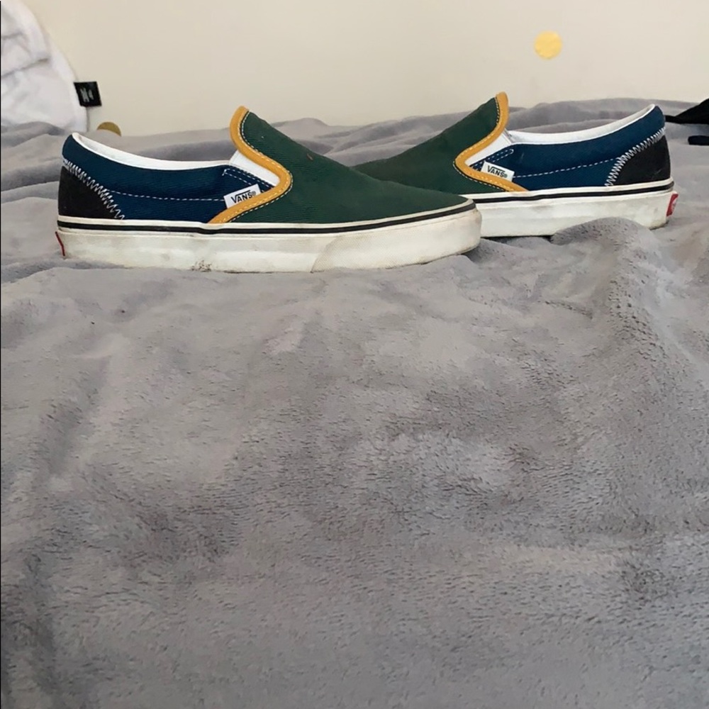 Shoes - Picture 3 of 4
